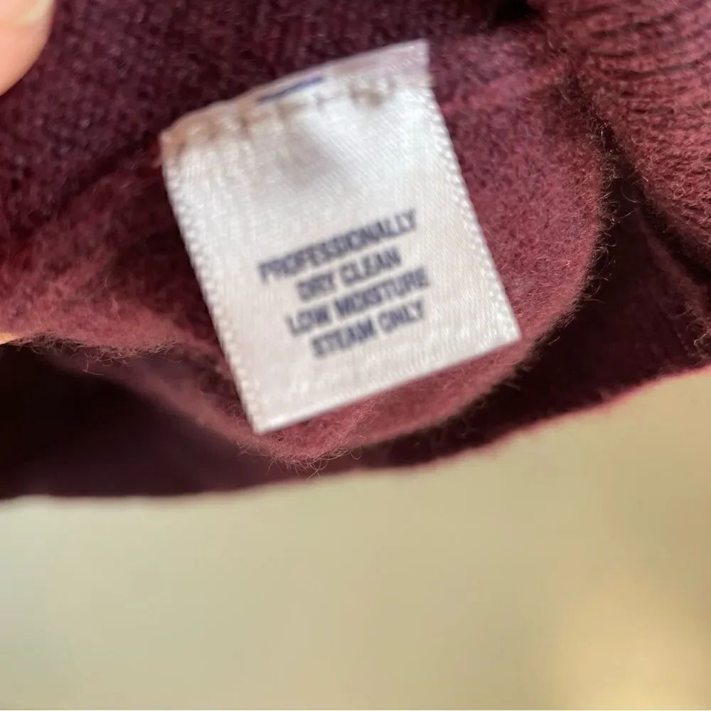 CLUB ROOM CASHMERE VEST - Picture 7 of 9